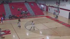 VIDEO: entrenadora de basquetbol es despedida por hacerse pasar por jugadora de 13 años