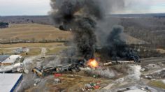 Estado de emergencia en East Palestine, Ohio: evacuan por riesgo de explosión tras el descarrilamiento de un tren