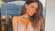 FOTOS: Belinda en pegado bikini rojo carmín sacude la red