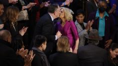 VIDEO: el polémico beso entre Jill Biden y el esposo de Kamala Harris en un evento presidencial