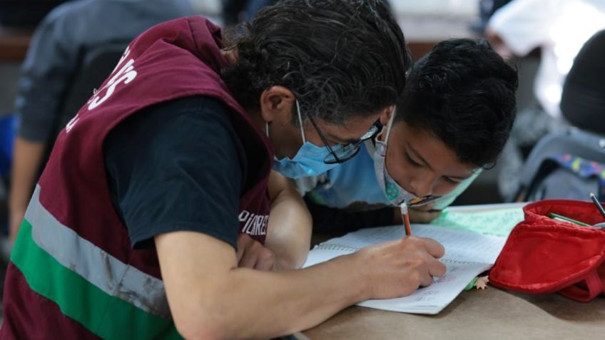 PILARES ofrece asesorías de tareas escolares a estudiantes de primaria y secundaria