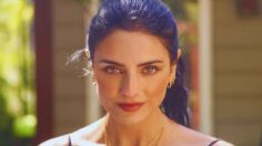 Aislinn Derbez protagoniza portada de revista con moderno vestido tipo Merlina