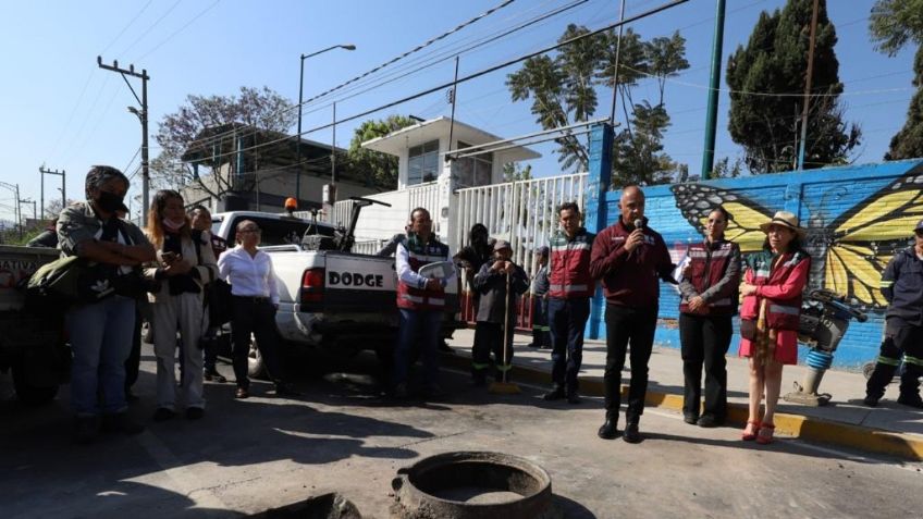 Sustituyen en CDMX tapas de registros y coladeras por material reciclado