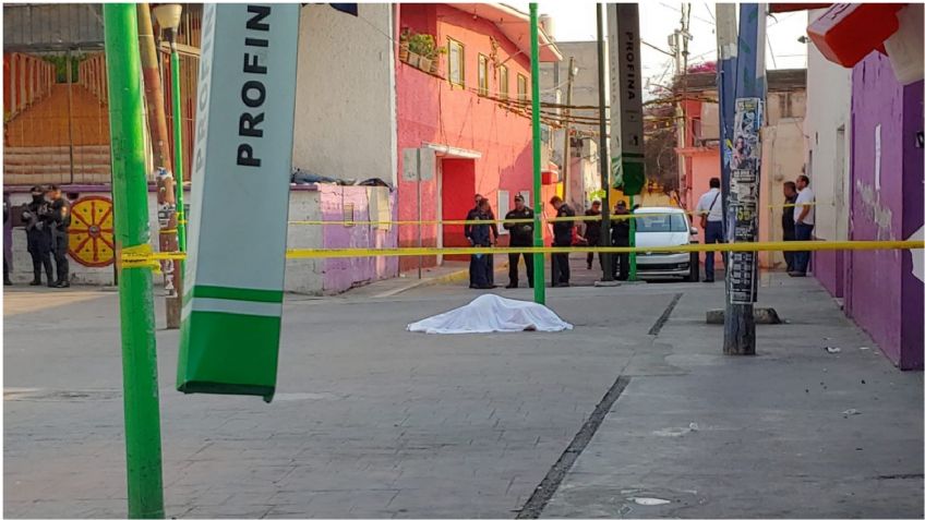 Brutal riña entre dos mujeres conmociona a Iztapalapa: una de ellas termina asesinada frente a iglesia