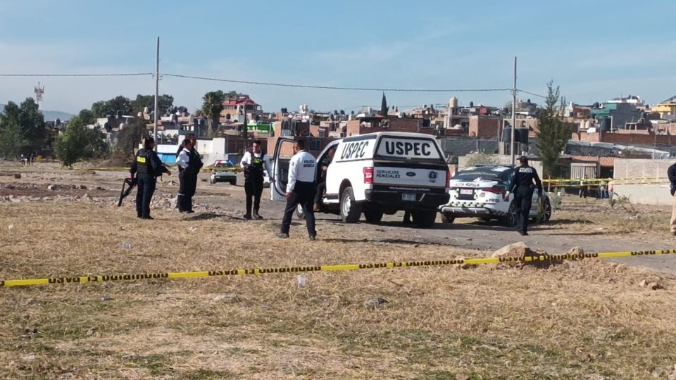 La mañana de este miércoles fue localizado el cadáver de un hombre envuelto en plástico y una cobija