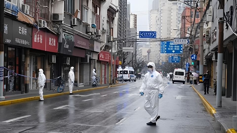 Contemplan cuatro niveles de brote. Si el virus común alcanza un nivel críticamente alto, restablecerán lo visto durante la Covid-19.