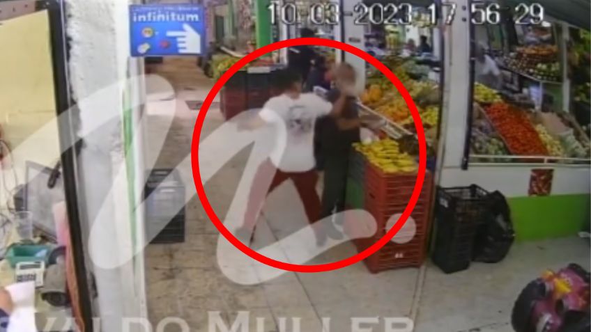 FUERTE VIDEO: un abuelito es brutalmente golpeado mientras acomodaba productos en un mercado de Ecatepec