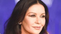 Toma asiento antes de ver cómo lucía Catherine Zeta Jones, embarazada de 9 meses, hace 20 años