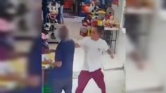 VIDEO | Indignación en Ecatepec: la brutal golpiza que propinó un sujeto a un abuelito en el Mercado 5 de mayo