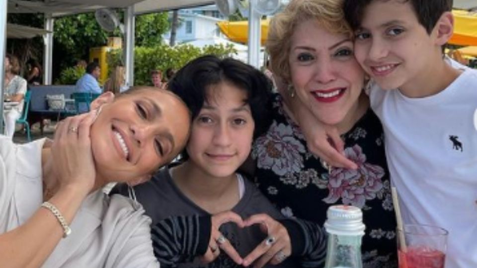 Emme y JLo lucen idénticas en su adolescencia.