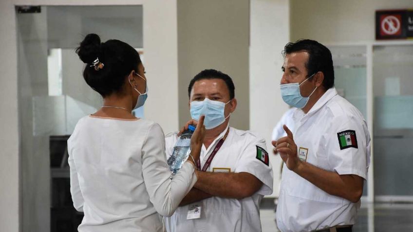 México recibirá otros 600 médicos especialistas de Cuba, serán mil 100 en total