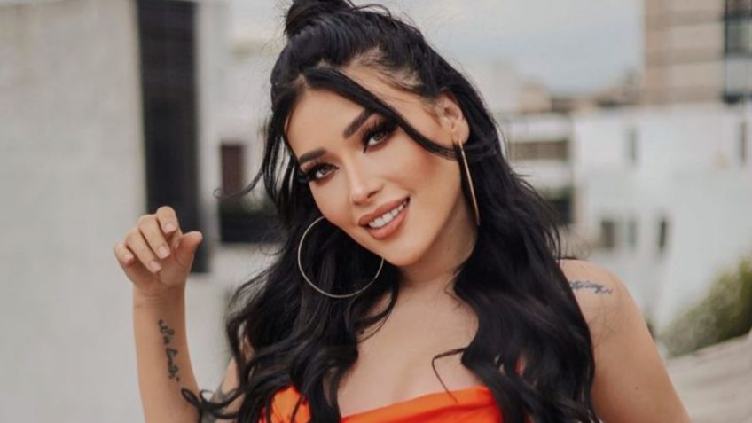 Brenda Zambrano modela lencería en foto artística y presume su abdomen de acero