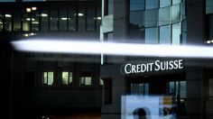 Credit Suisse pierde un 21 por ciento de su valor bursátil y arrastra a las bolsas europeas