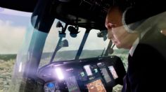 VIDEO: ¿Se prepara para el combate? Putin prueba un simulador de vuelo en helicóptero