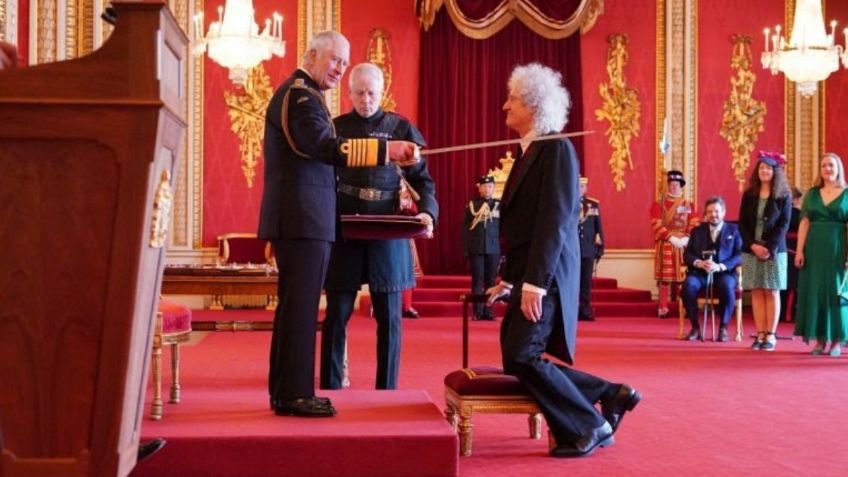 Brian May recibe el título de caballero por parte del rey Carlos III