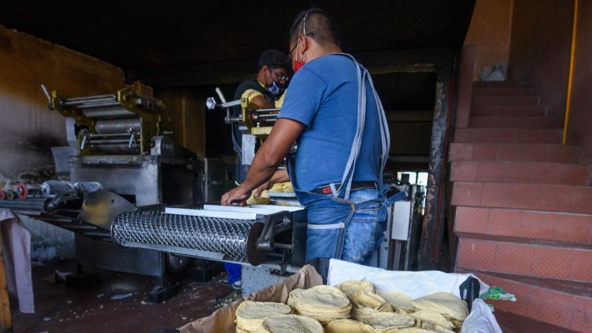 Chilaquiles y taquitos más caros en Tamaulipas: precio de tortilla se dispara por aumento de precio en insumos