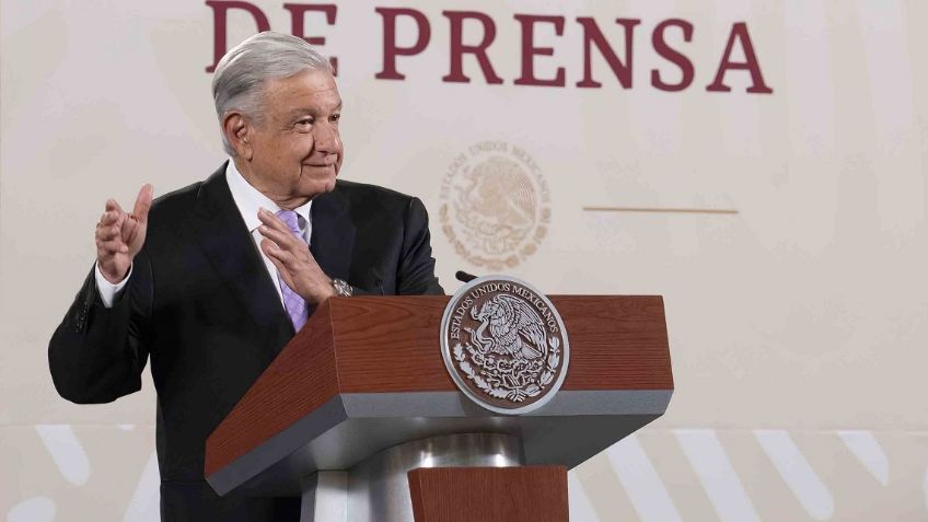 AMLO le responde fuerte a EU: México no fabrica fentanilo, solo troquela las pastillas azules