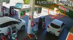 VIDEO | Despachador de gasolina le prende fuego a un cliente tras fuerte discusión