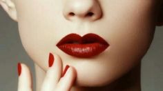 Así puedes conseguir un labial del color que desees, sólo necesitas dos ingredientes