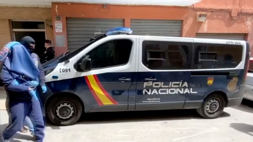 A plena luz del día, una niña fue violada por dos hombres en los baños de un centro comercial