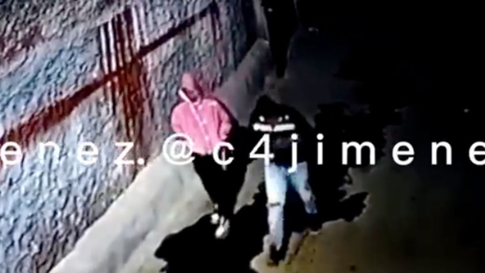 El momento fue captado en una cámara de seguridad ubicada cerca del lugar de los hechos. FOTO: Captura de video/c4