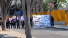 Revuelo en CCH Azcapotzalco: mujeres encapuchadas toman las instalaciones por denuncia de violación