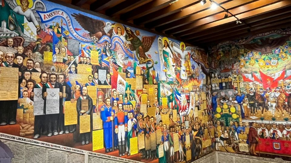 El mural en el Palacio de Gobierno es uno de los máximos atractivos de la capital tlaxcalteca.