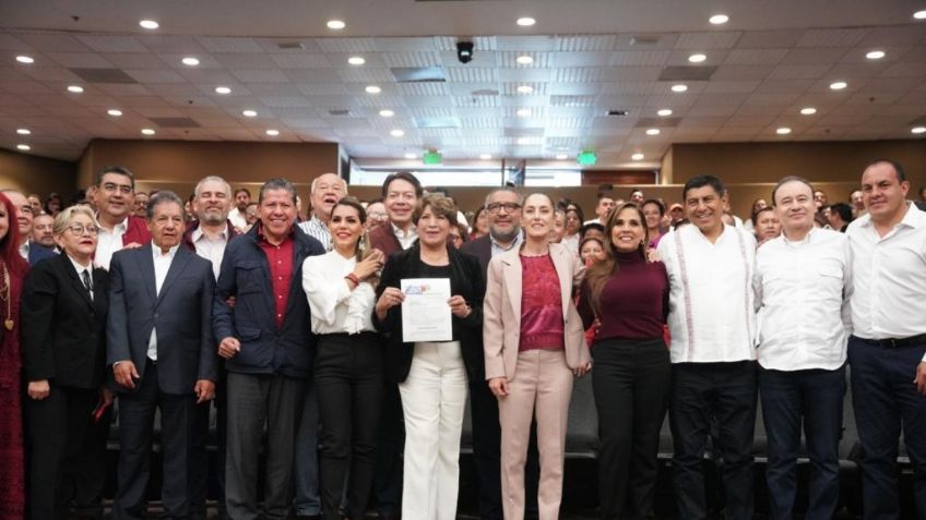 Claudia Sheinbaum y gobernadores de Morena desfilan previo al arranque de campañas en Edomex