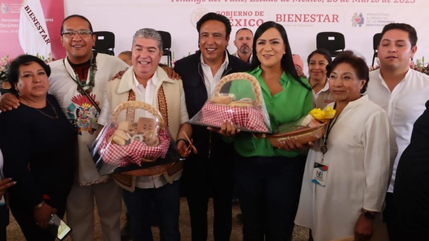 Edomex: derechohabientes reciben tarjeta de Pensión para el Bienestar de las Personas Adultas Mayores