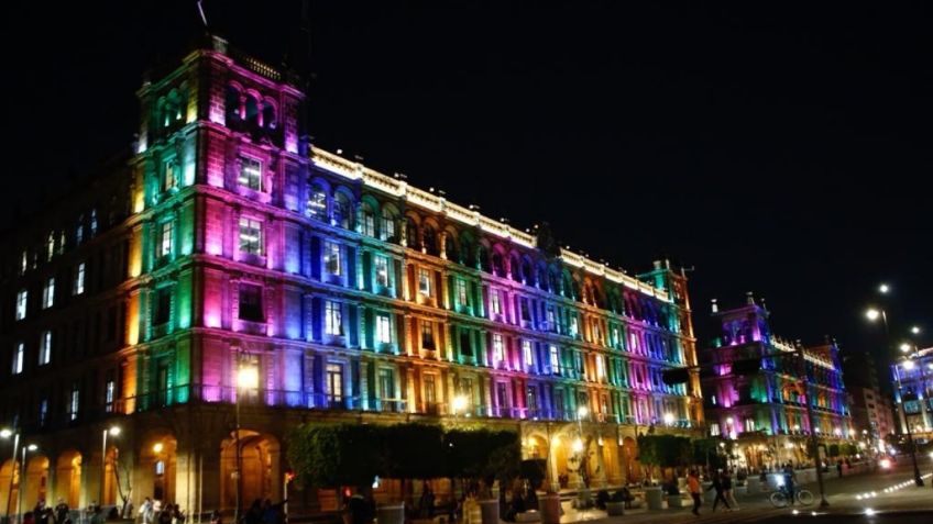 FOTOS| Edificios y monumentos de la CDMX se iluminan de múltiples colores con motivo del Tianguis Turístico México 2023