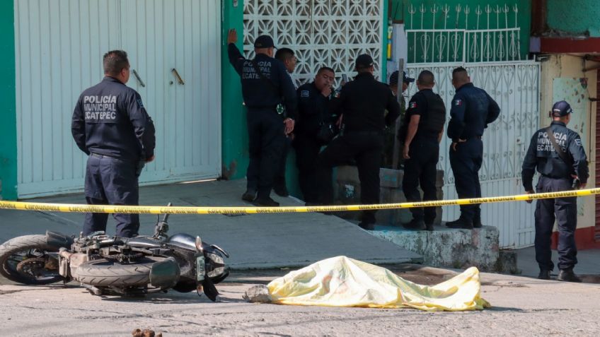 Ráfaga mortal: sujetos armados persiguen a joven y lo ejecutan con rifle en Ecatepec: tiros hieren a mujer que caminaba