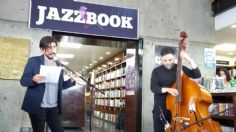 Convierten librerías en escenario del jazz