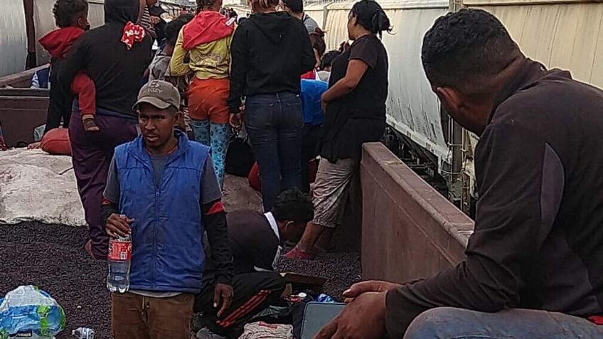 Encuentran casi mil migrantes en vagones del tren en San Pancho