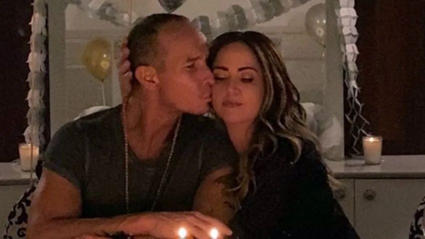 Andrea Legarreta presume su relación con Erik Rubín, comparte nueva foto en familia