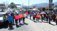 Bloqueo en la Autopista del Sol: 400 personas bloquean el paso en Chilpancingo