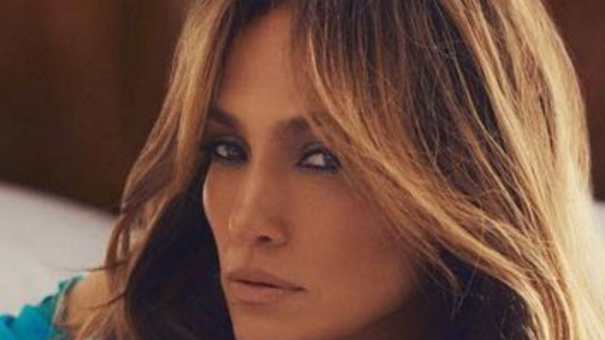 Desde la cama, Jennifer Lopez confirma con encaje y seda por qué es una de las mujeres más hermosas