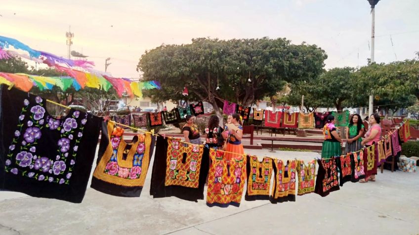 Prenda tradicional: cuidan al huipil en la comunidad zapoteca de Unión Hidalgo