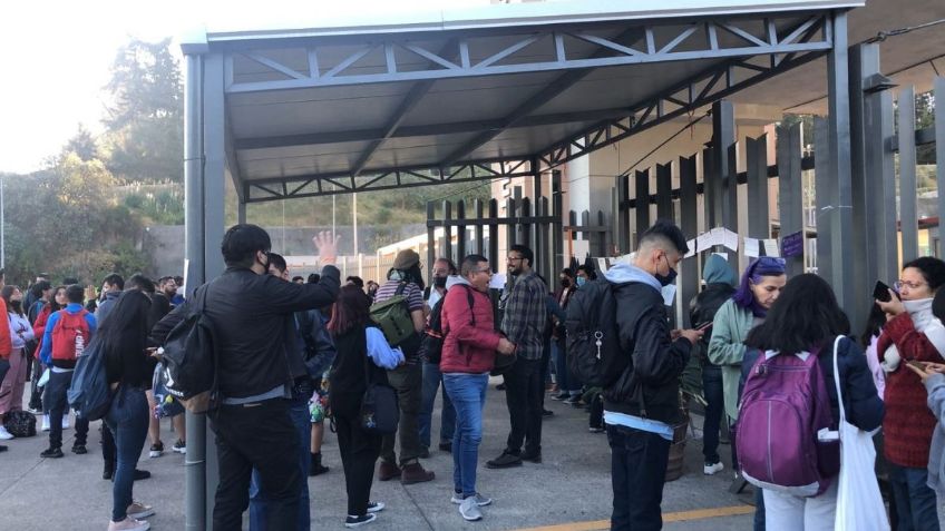 Estudiantes de la UAM Cuajimalpa cierran las instalaciones en protesta por un caso de abuso sexual