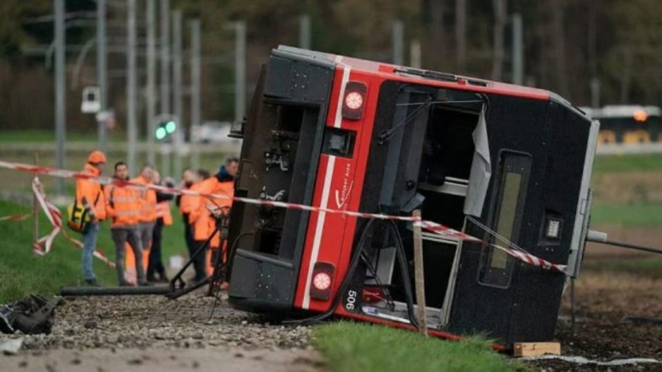 Quince personas resultaron heridas en los accidentes.