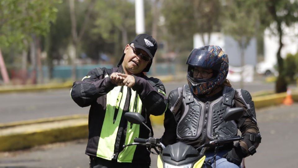 Casi mil motociclistas han sido instruidos en el primer año de funcionamiento de la Motoescuela