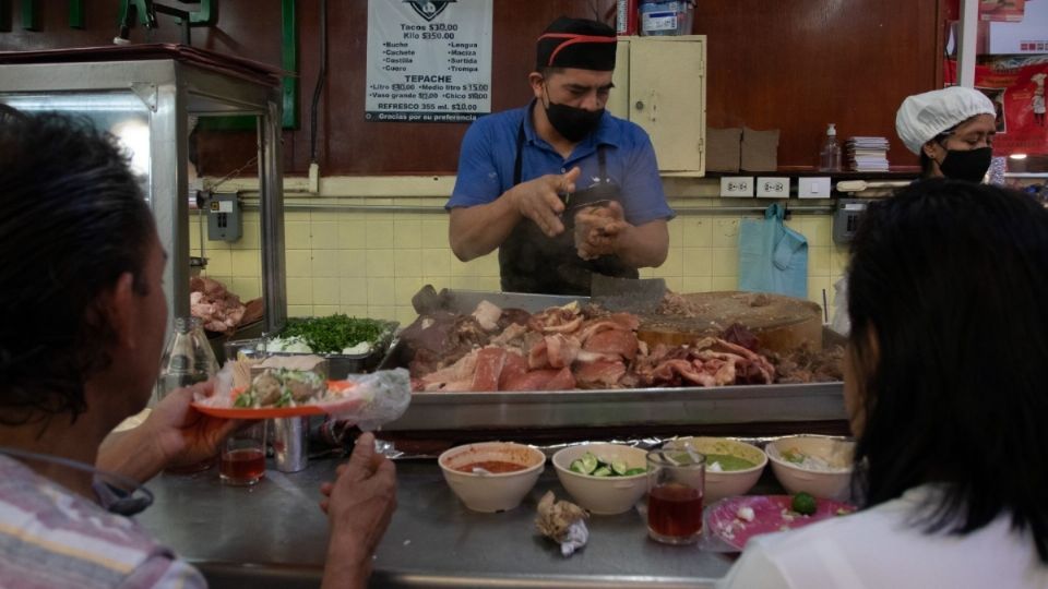 Un local de carnitas en México.