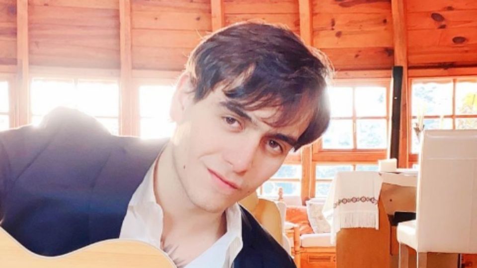 Supuesta acta de defunción de Julián Figueroa revela la causa de muerte del cantante