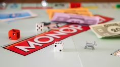 Partida de Monopoly desata una pelea con espadas estilo samurái