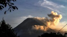 VIDEO: una mujer rusa hace ángeles con cenizas tras la erupción del volcán Shiveluch