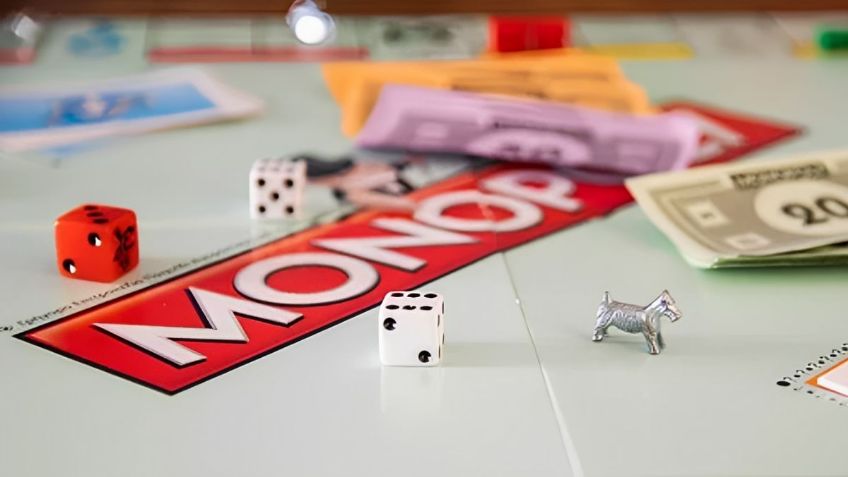 Partida de Monopoly desata una pelea con espadas estilo samurái