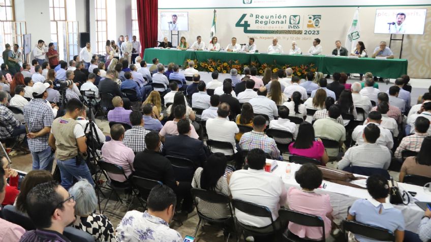 Zoé Robledo: "Procesos transversales, resolutivos e innovadores acercan al IMSS con sus derechohabientes"