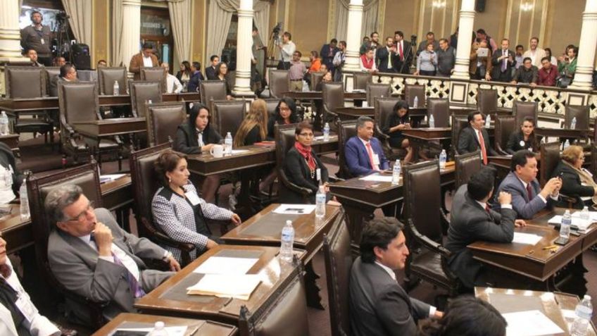 Diputados piden acciones legales por hoyo financiero en Puebla por 3 mil 200 mdp