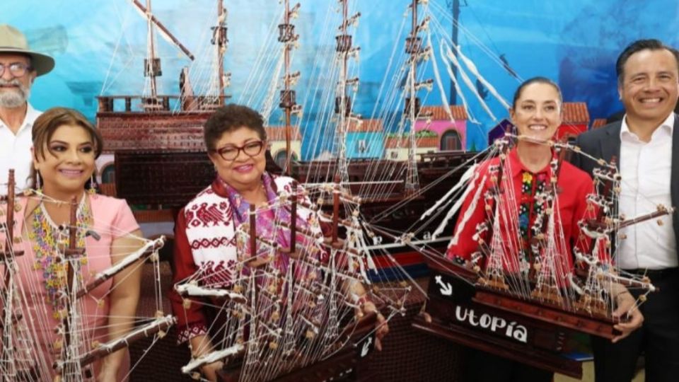 Clara Brugada, Ernestina Godoy, Claudia Sheinbaum y Cuitláhuac García en el Barco Utopía