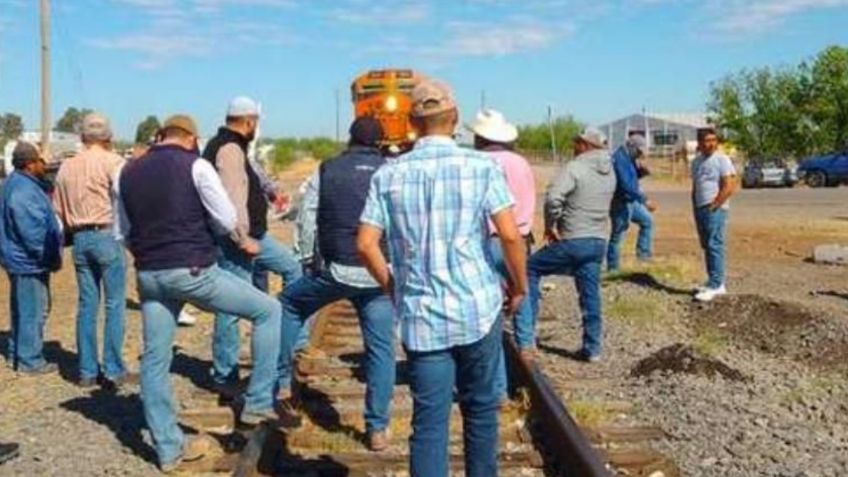 Chihuahua: trabajadores de la CFE bloquean paso del tren en la región de Jiménez