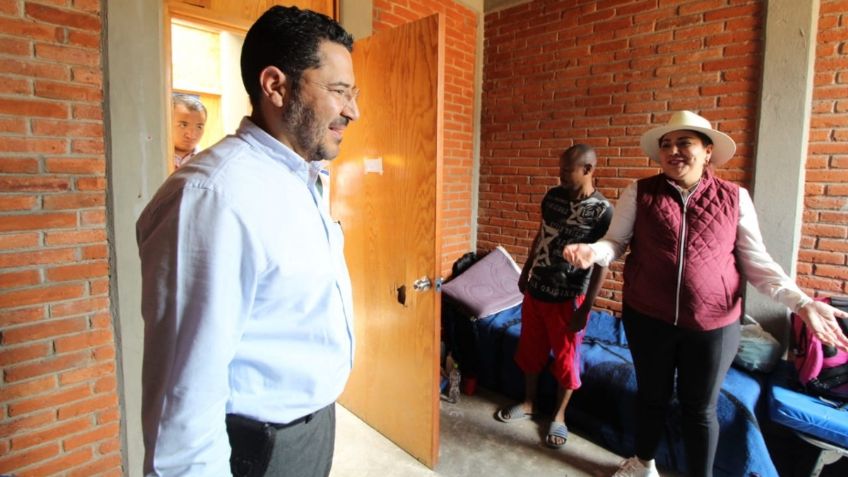 Martí Batres comprueba condiciones humanitarias en albergue migrante de Tláhuac